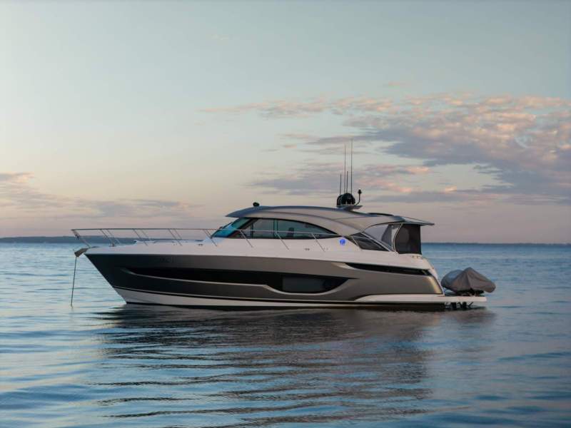 Riviera 4600 Sport Yacht Platinum Edition