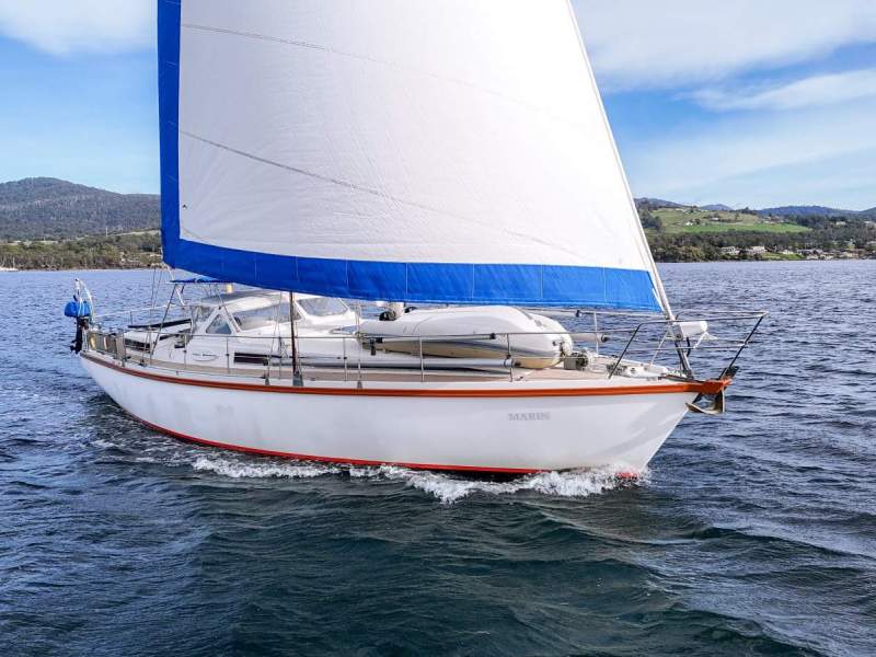 Amel Santorin PREMIUM BLUE WATER CRUISER!
