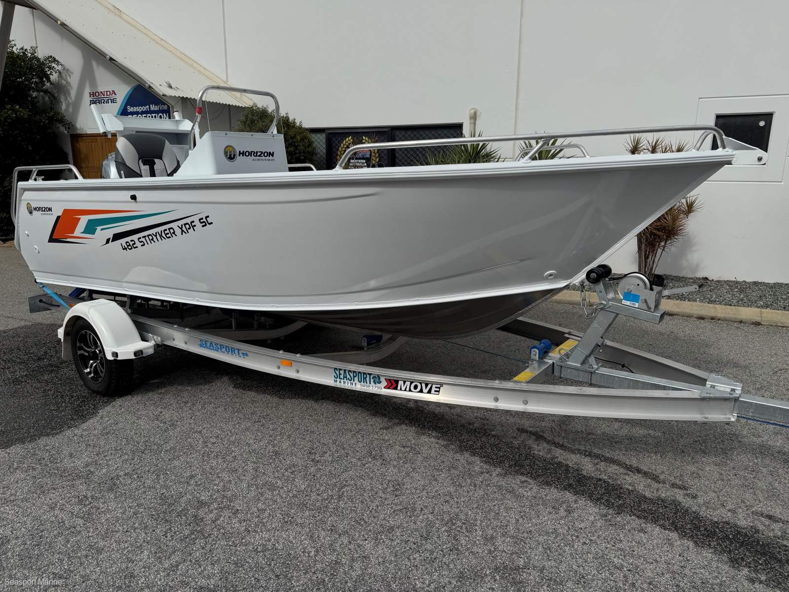 Horizon Aluminium Boats 482 Stryker XPF Fast Back Side Console