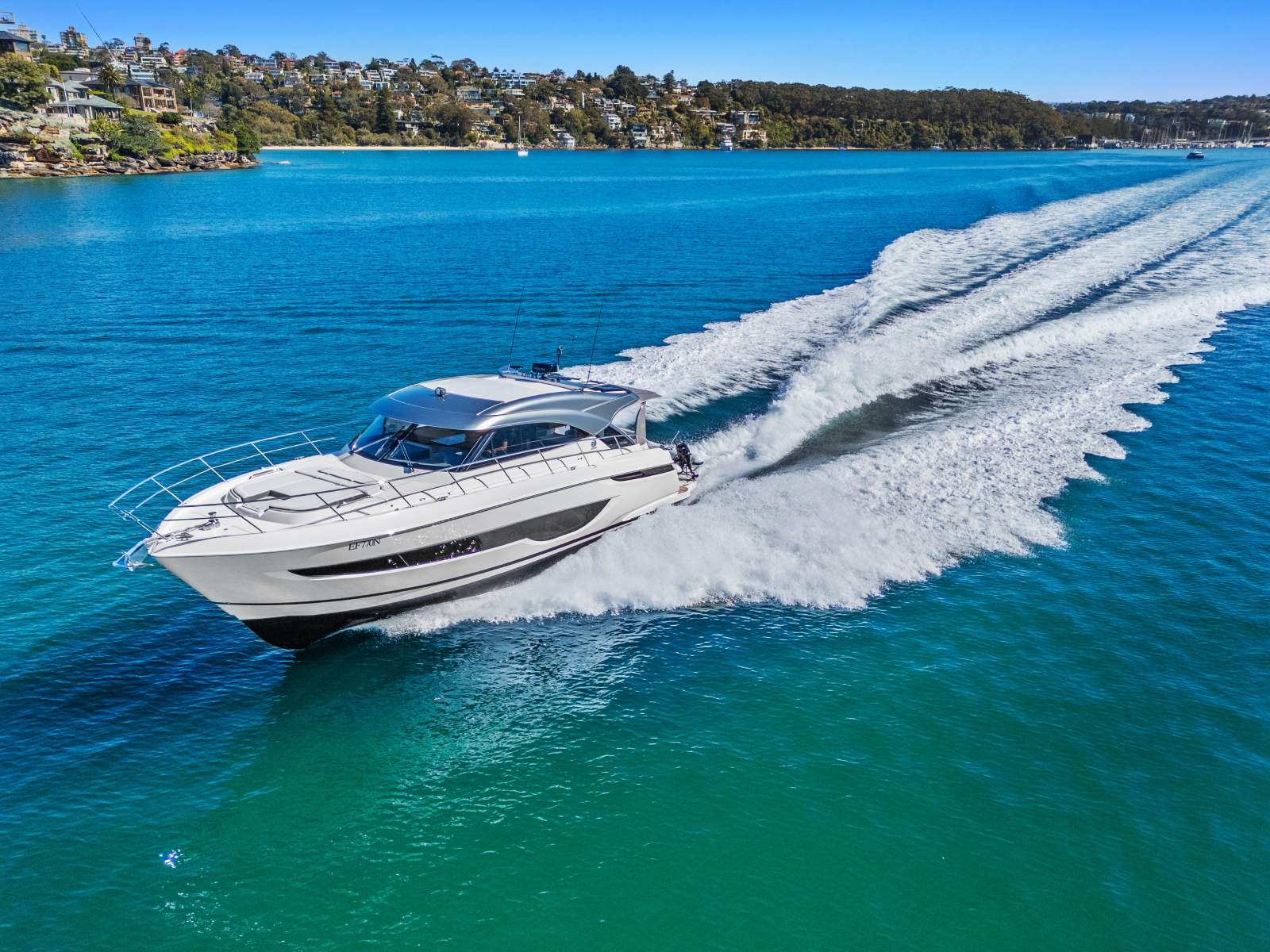 Riviera 4600 Sport Yacht Platinum Edition