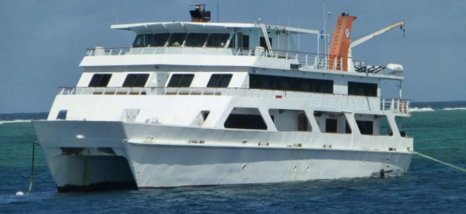Australian Liveaboard Operation with Expedition and Day reef trip vessels:Liveaboard GA Main Deck