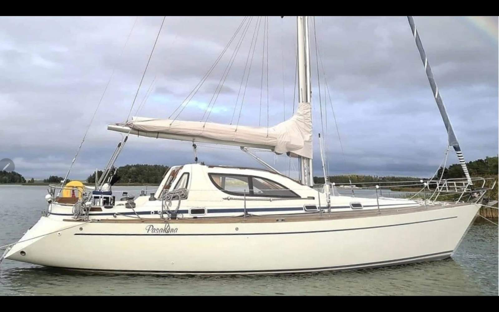 Sirena 40 Deck Saloon