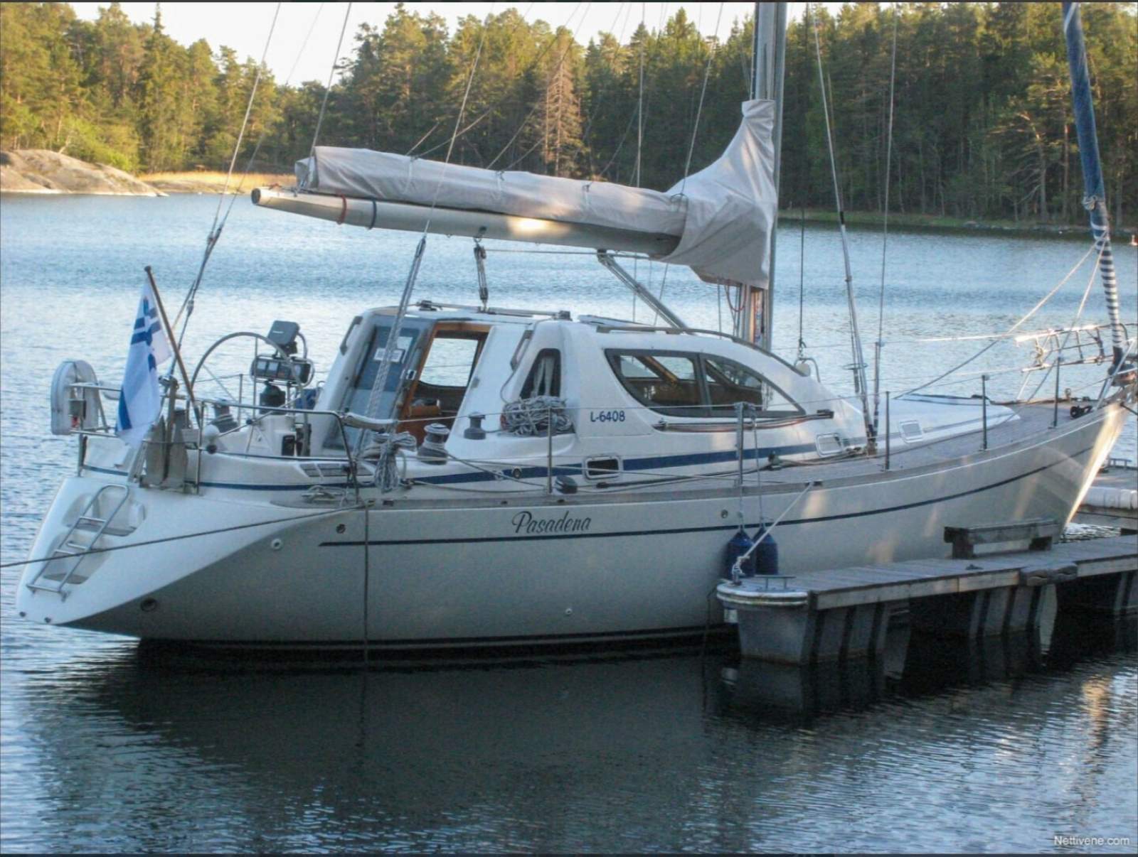 Sirena 40 Deck Saloon