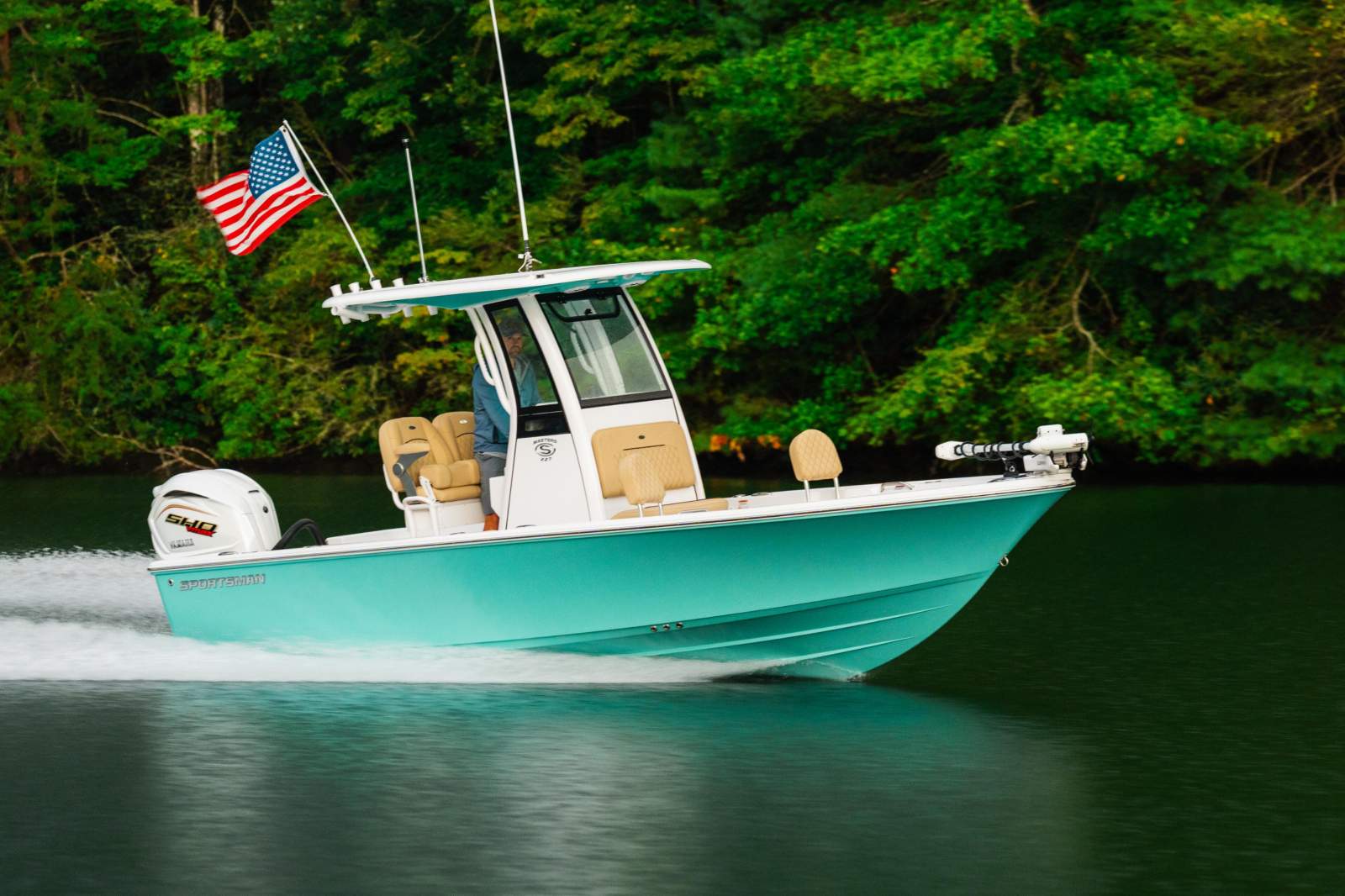 Sportsman Masters 227 Bay Boat