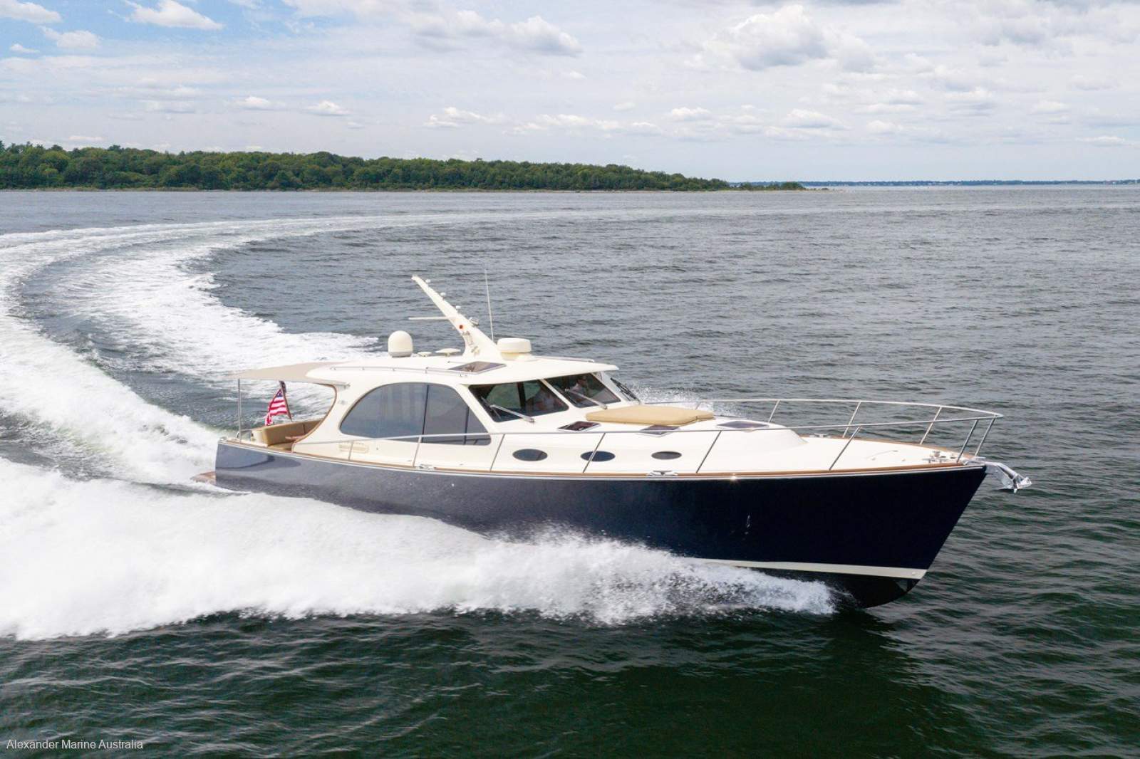 Palm Beach Motor Yachts 55 Sedan