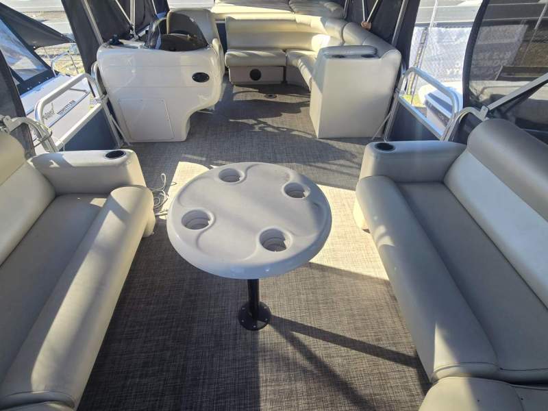 Misty Harbor 2285CS Pontoon Boat