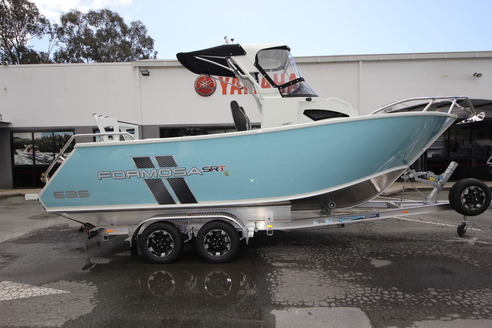 New Formosa 635 SRT Centre Cabin On order