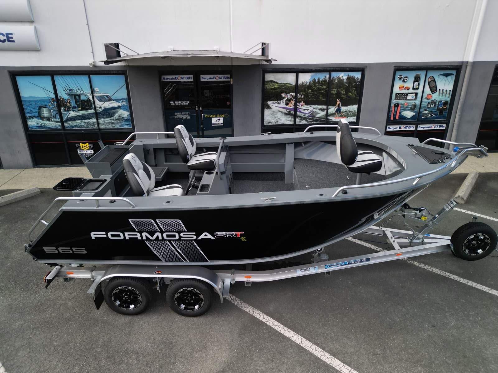 New Formosa 565 SRT Side Console On order