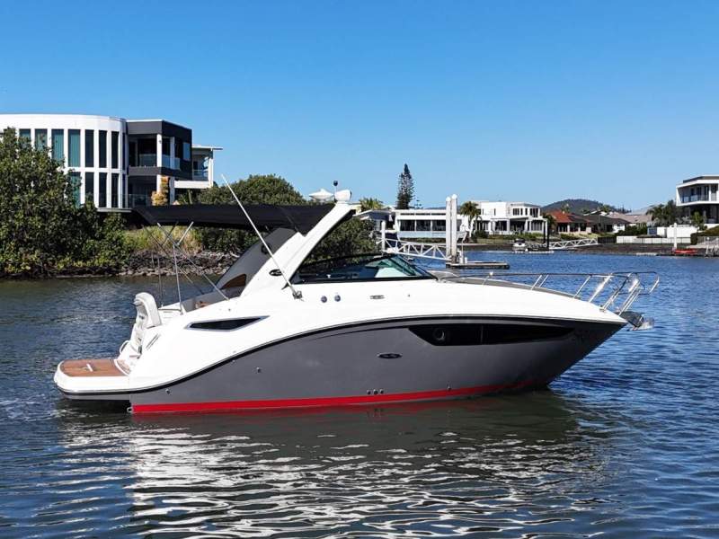 Sea Ray 265 Sundancer Sports Cruiser