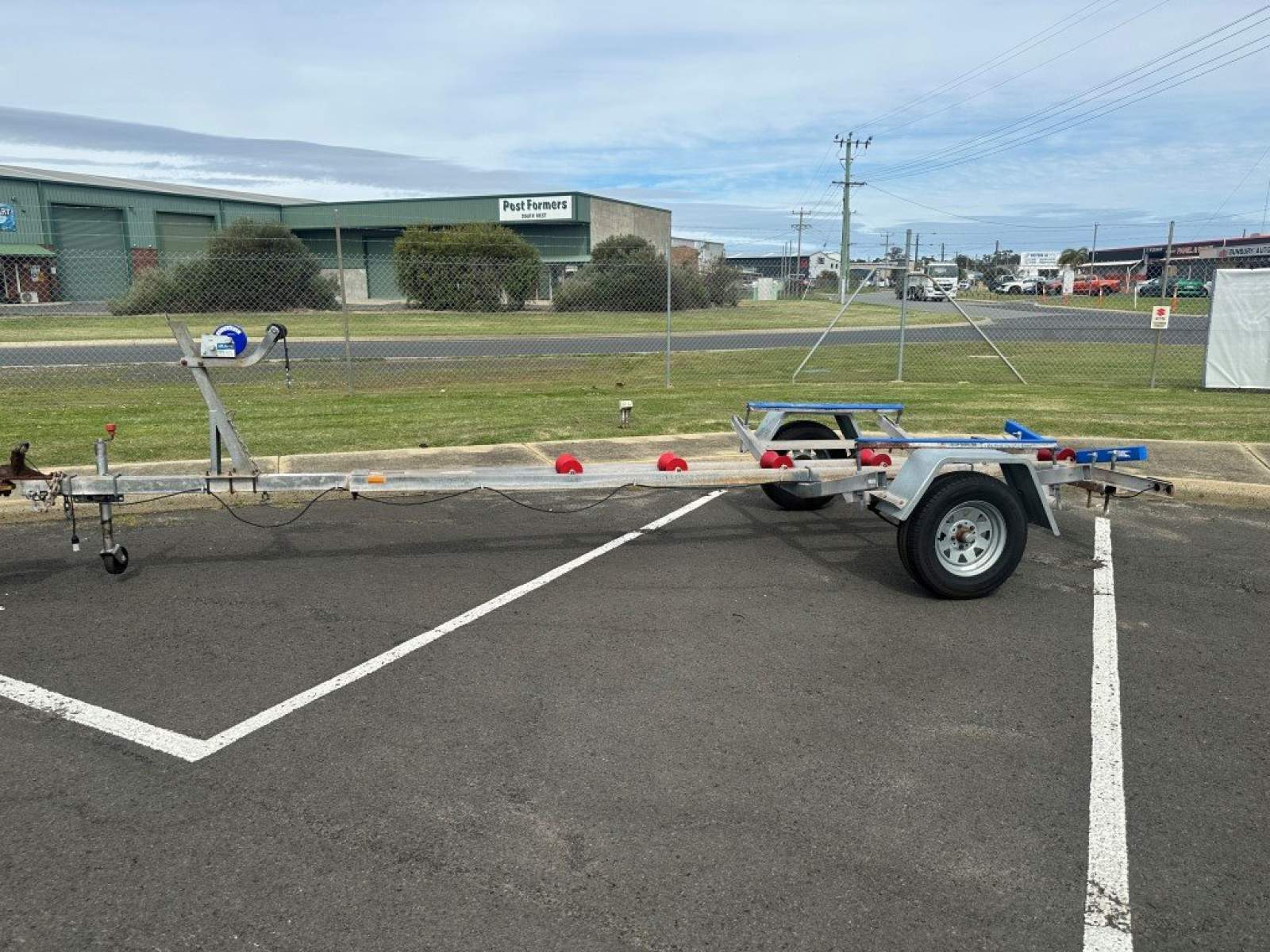 Roadmaster Boat Trailer (UNLICENSED )