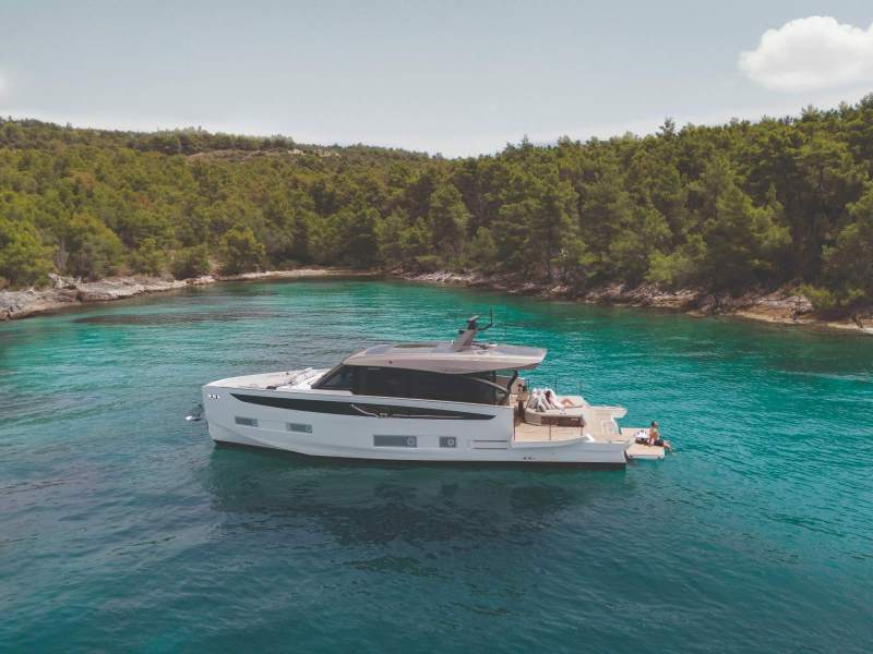 Azimut Seadeck 6