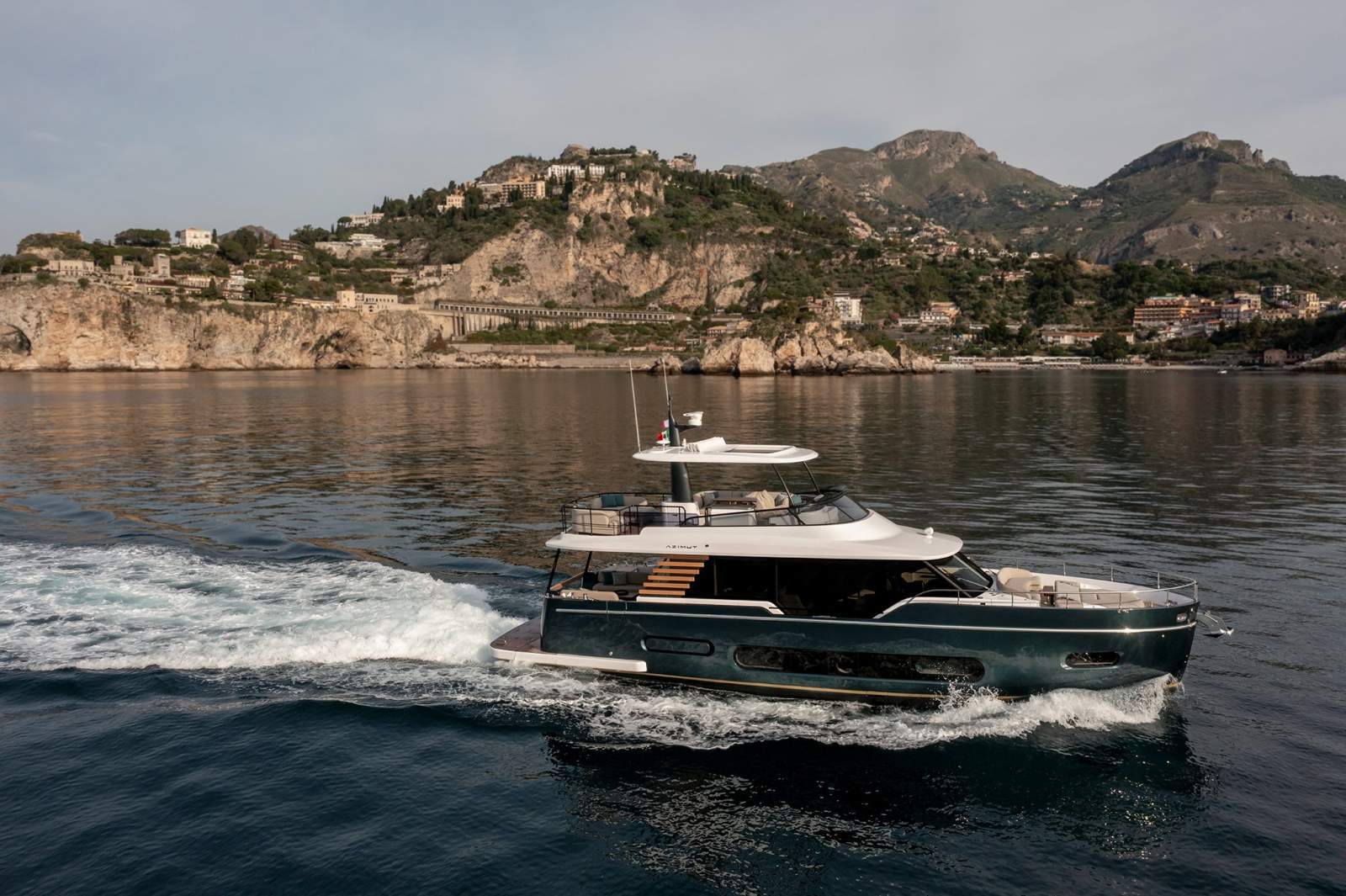Azimut Magellano 60