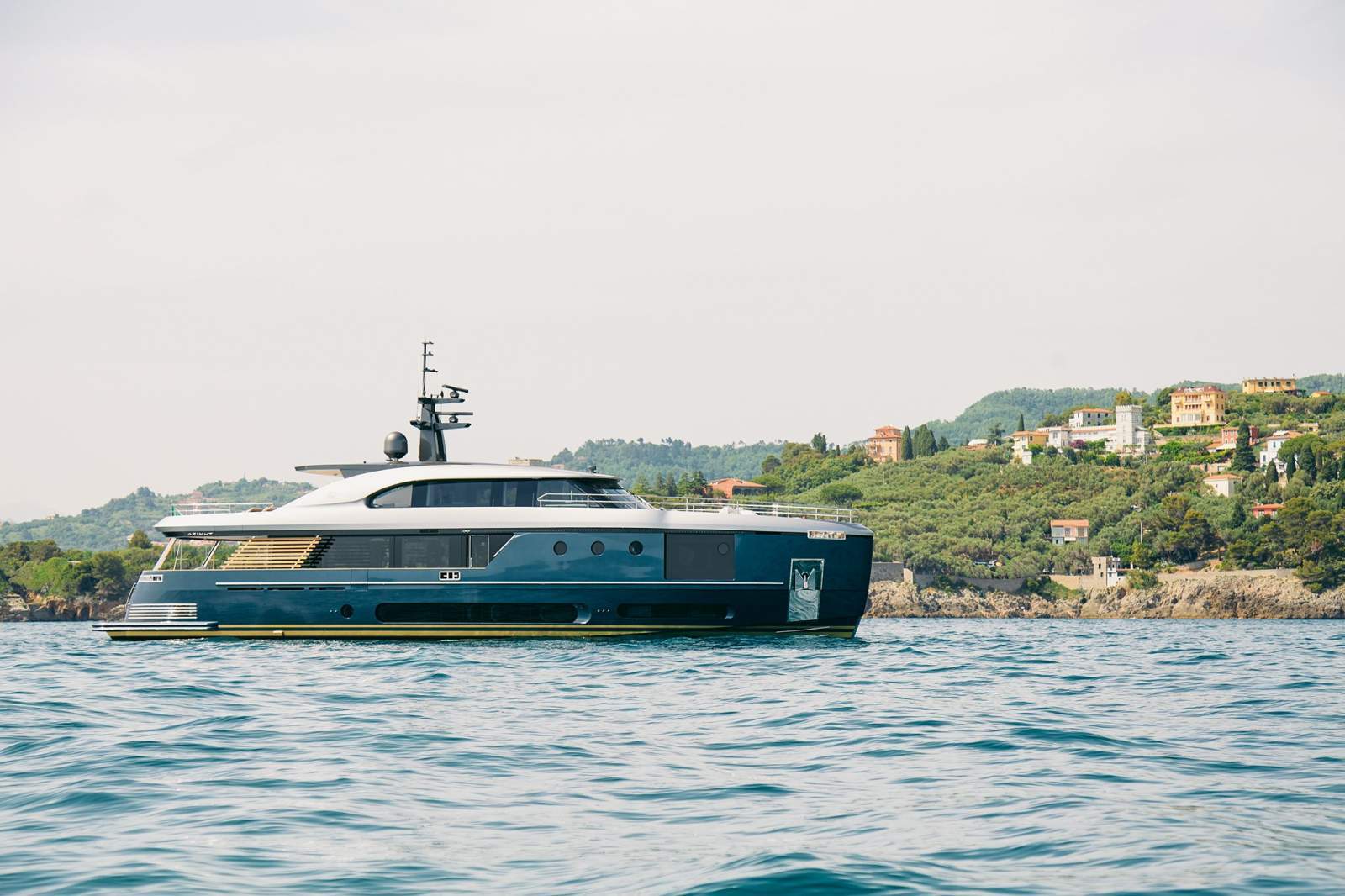 Azimut Magellano 30