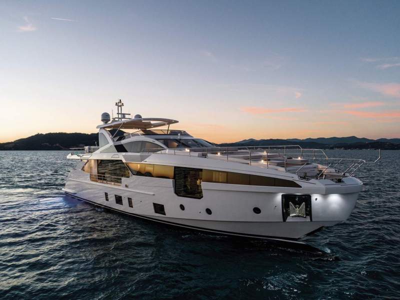 Azimut Grande 32 METRI
