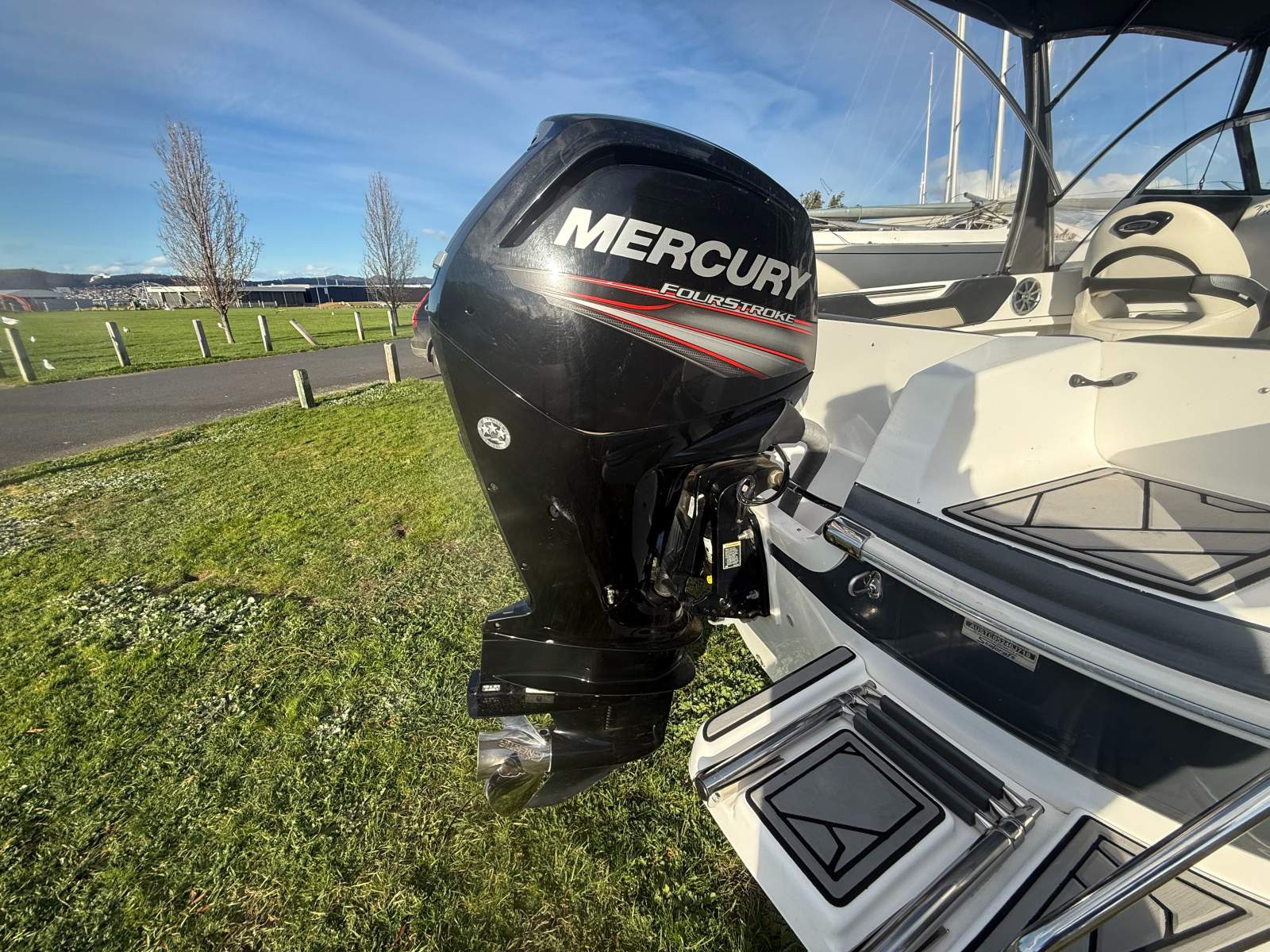 Stejcraft 580 Islander Enclosed Deluxe &ndash; Only 142 Engine Hours