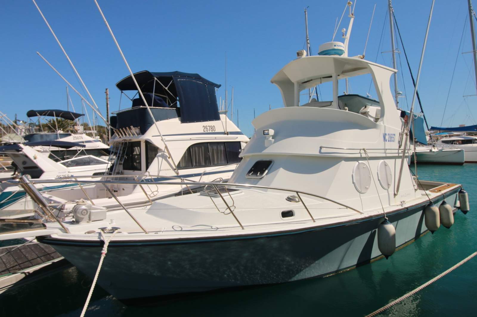 Black Watch Deep V 340 Flybridge