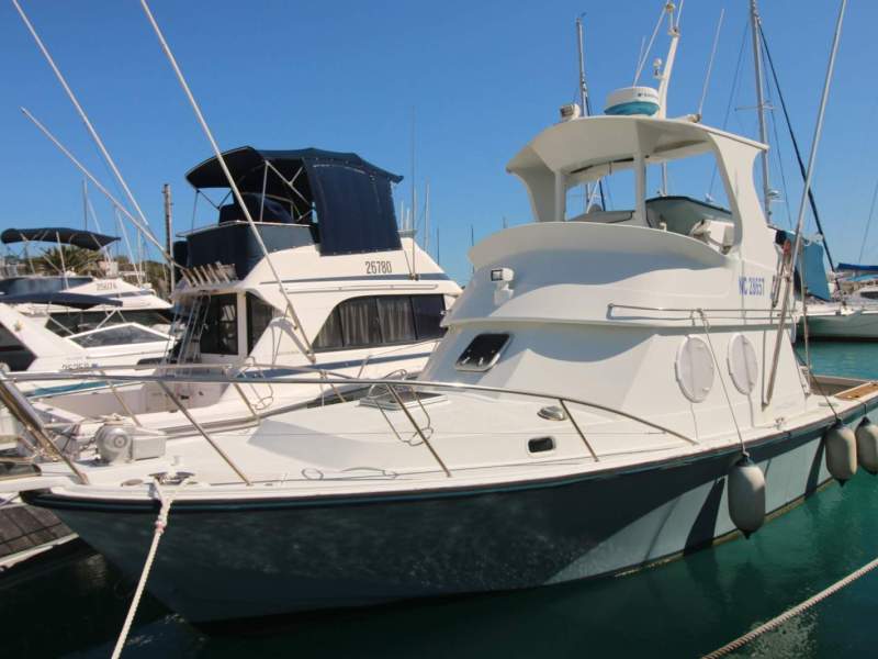 Black Watch Deep V 340 Flybridge