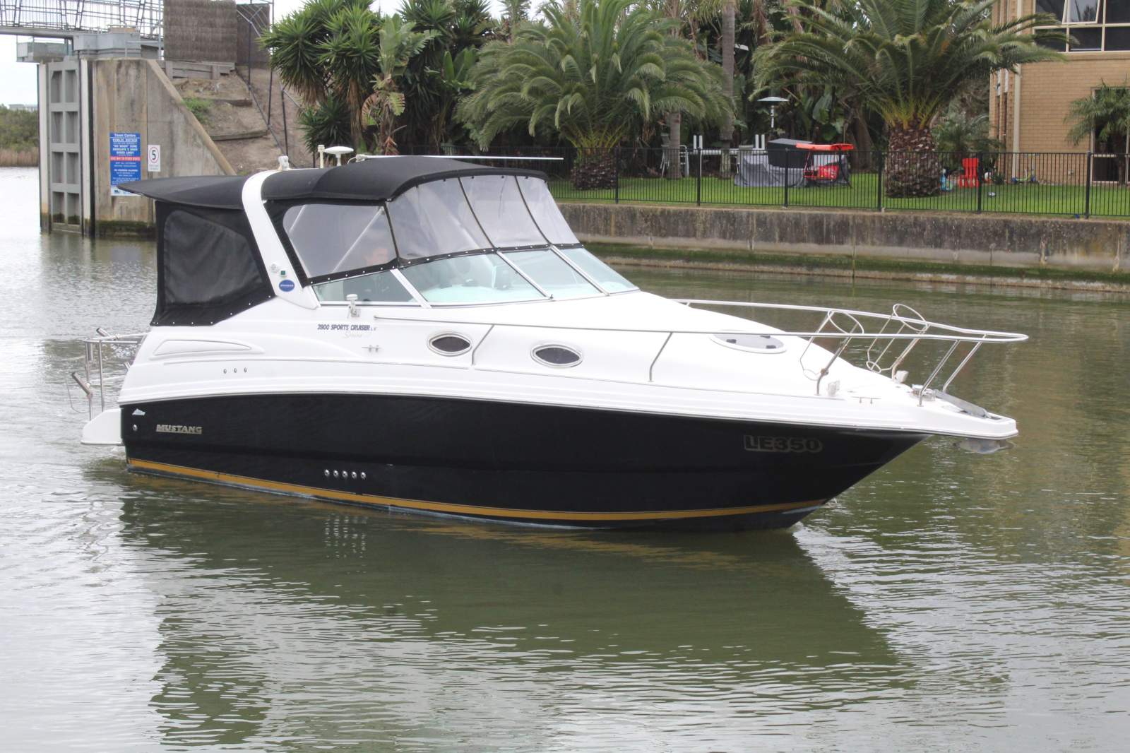 Mustang 2800 SportsCruiser Series III