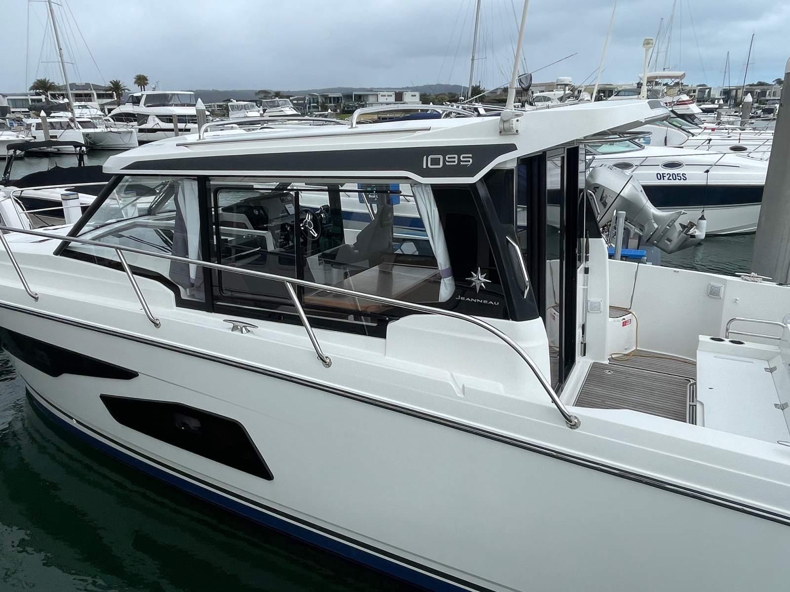 Jeanneau Merry Fisher 1095 Coupe