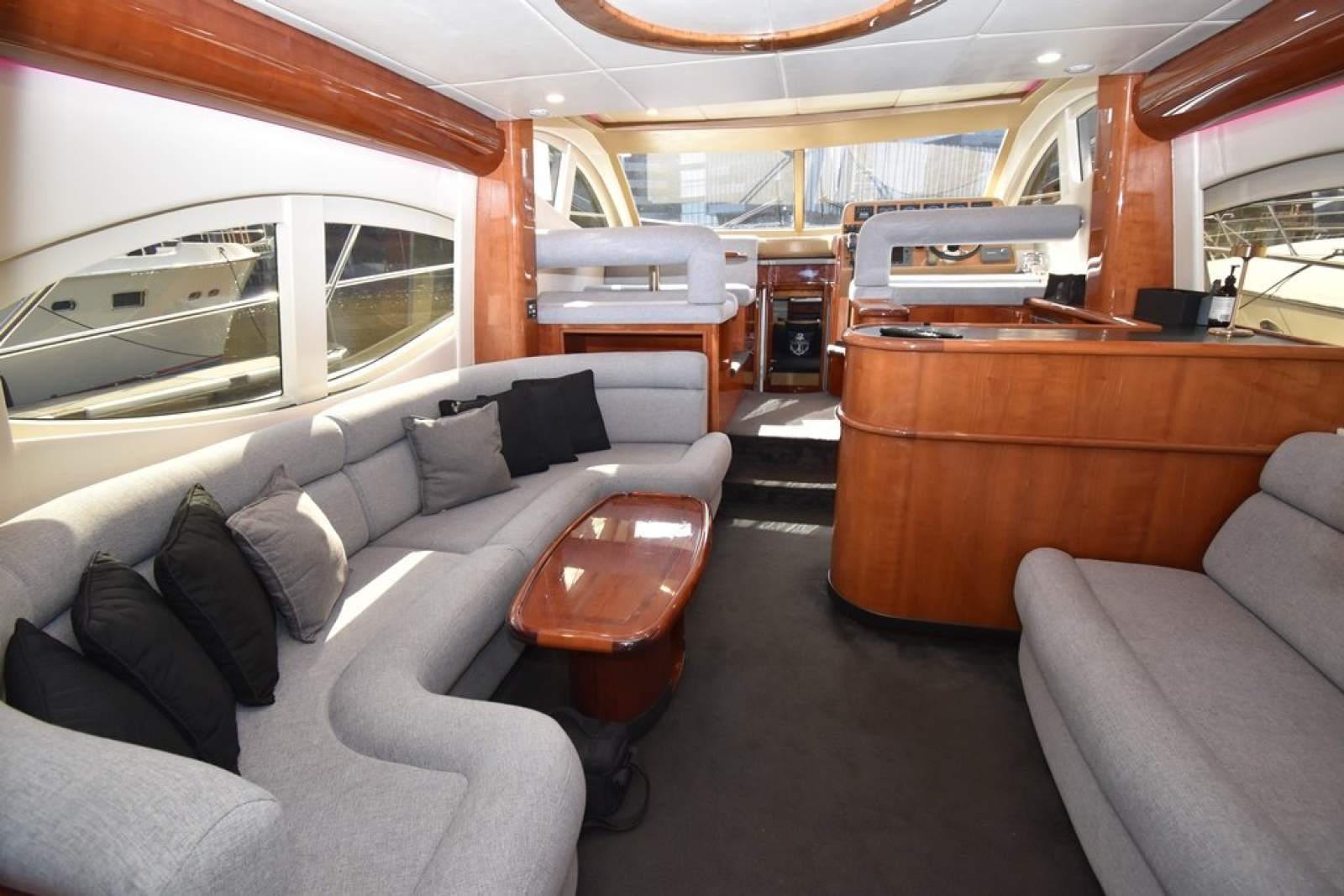 Majesty Yachts 50 - 3 CABIN LAYOUT
