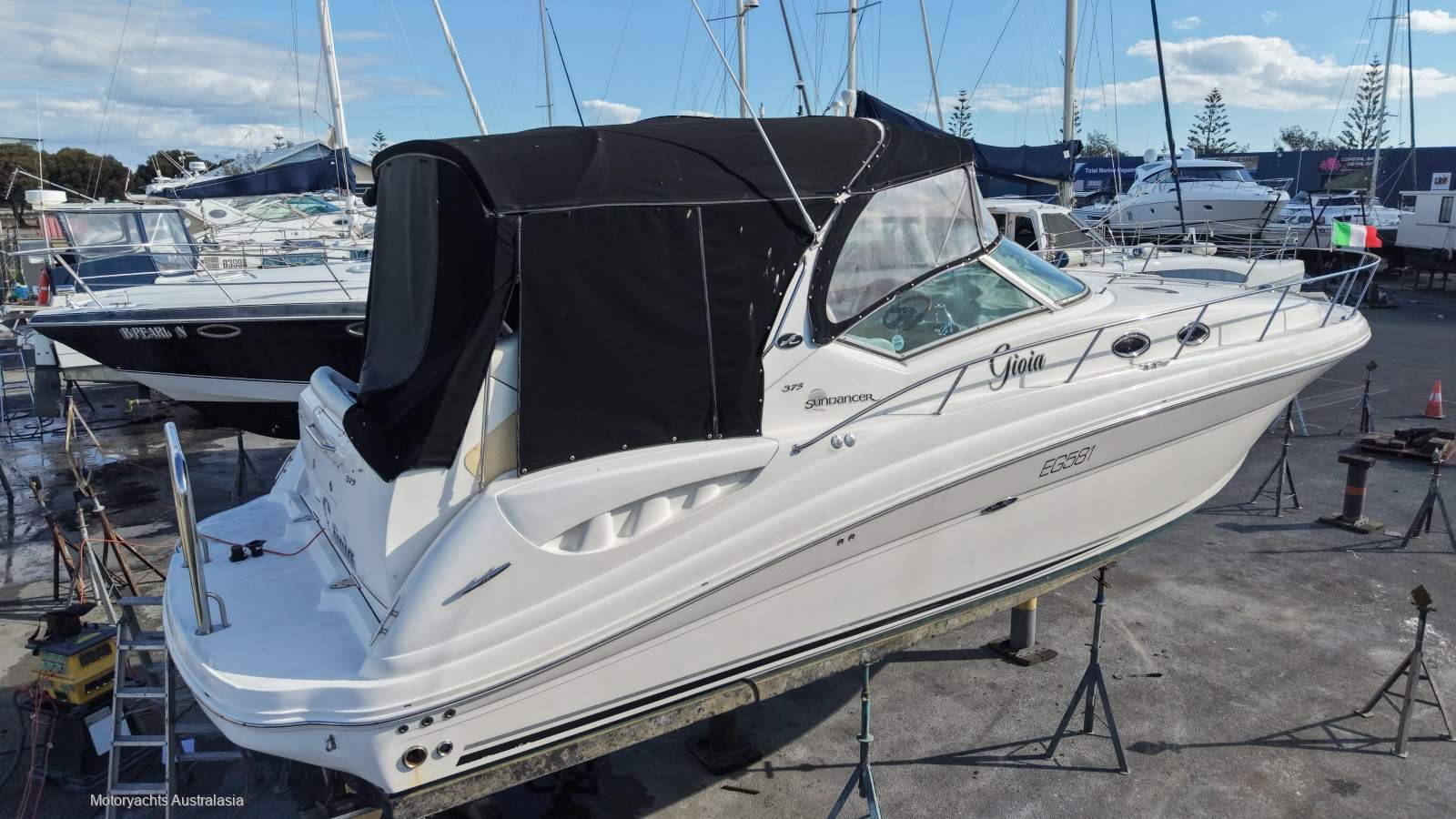 Sea Ray 375 Sundancer Twin Mercruiser Shaft Drives