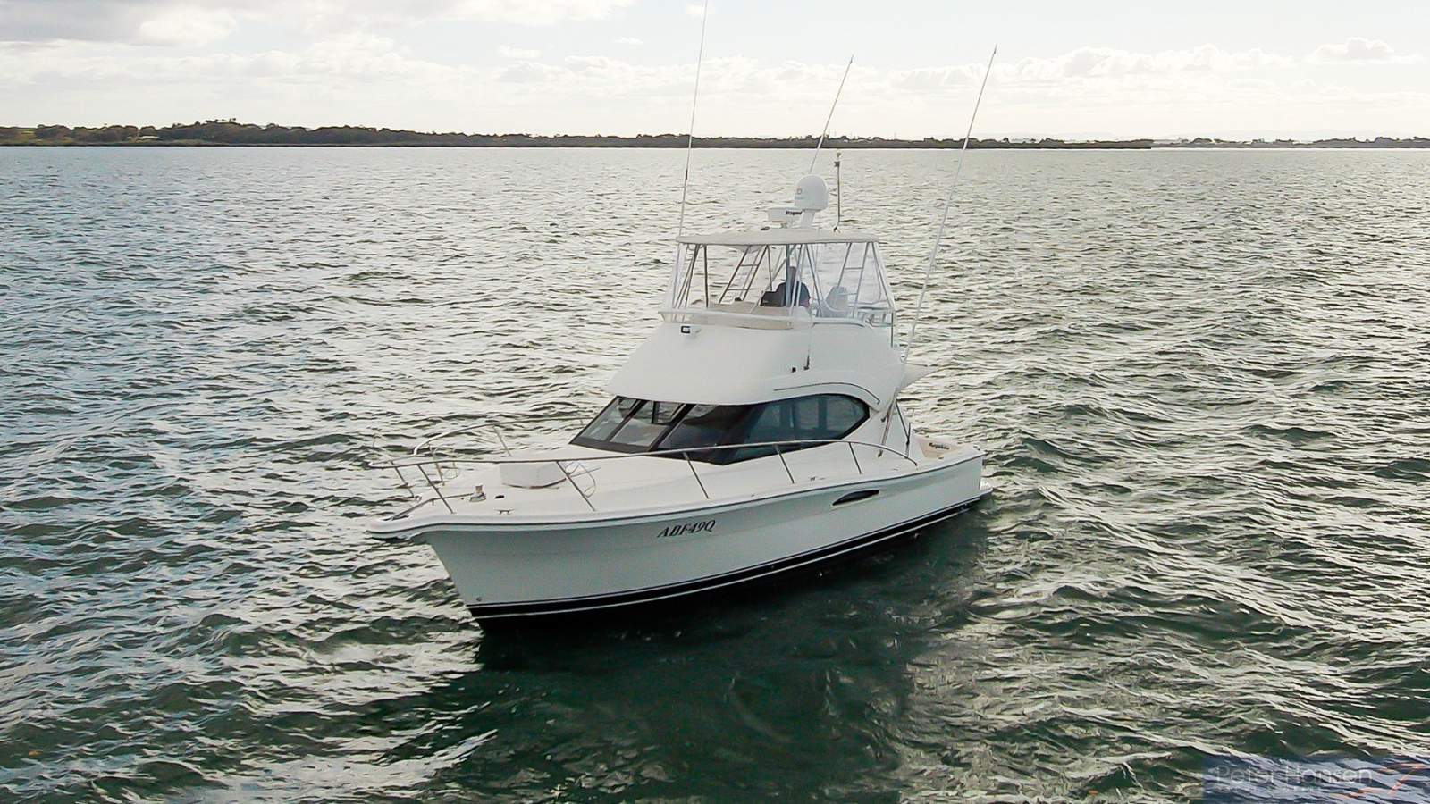 Riviera 33 Flybridge