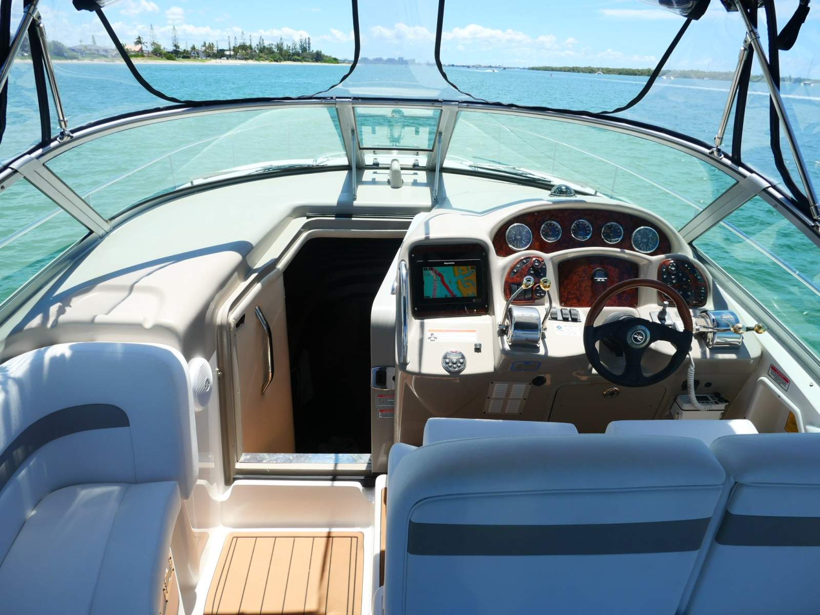 Sea Ray 355 Sundancer