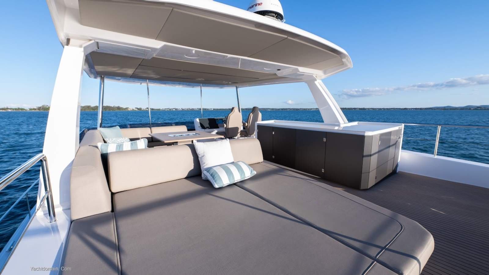 Leopard Catamarans 53 PC