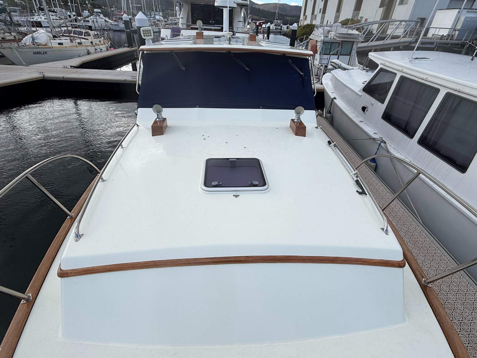 Halvorsen 38 Gourmet Cruiser &ndash; 2003 Belle