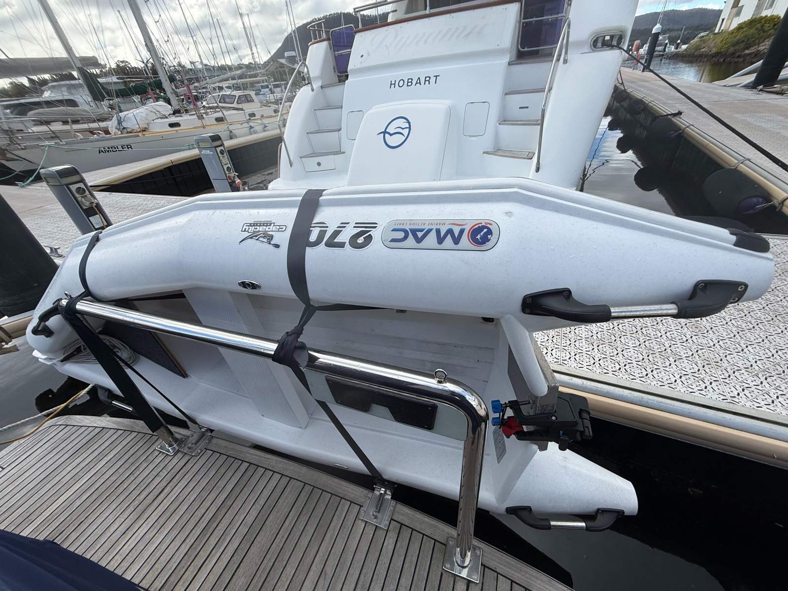 Halvorsen 38 Gourmet Cruiser &ndash; 2003 Belle