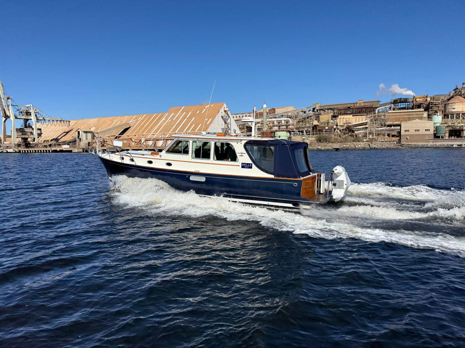 Halvorsen 38 Gourmet Cruiser &ndash; 2003 Belle