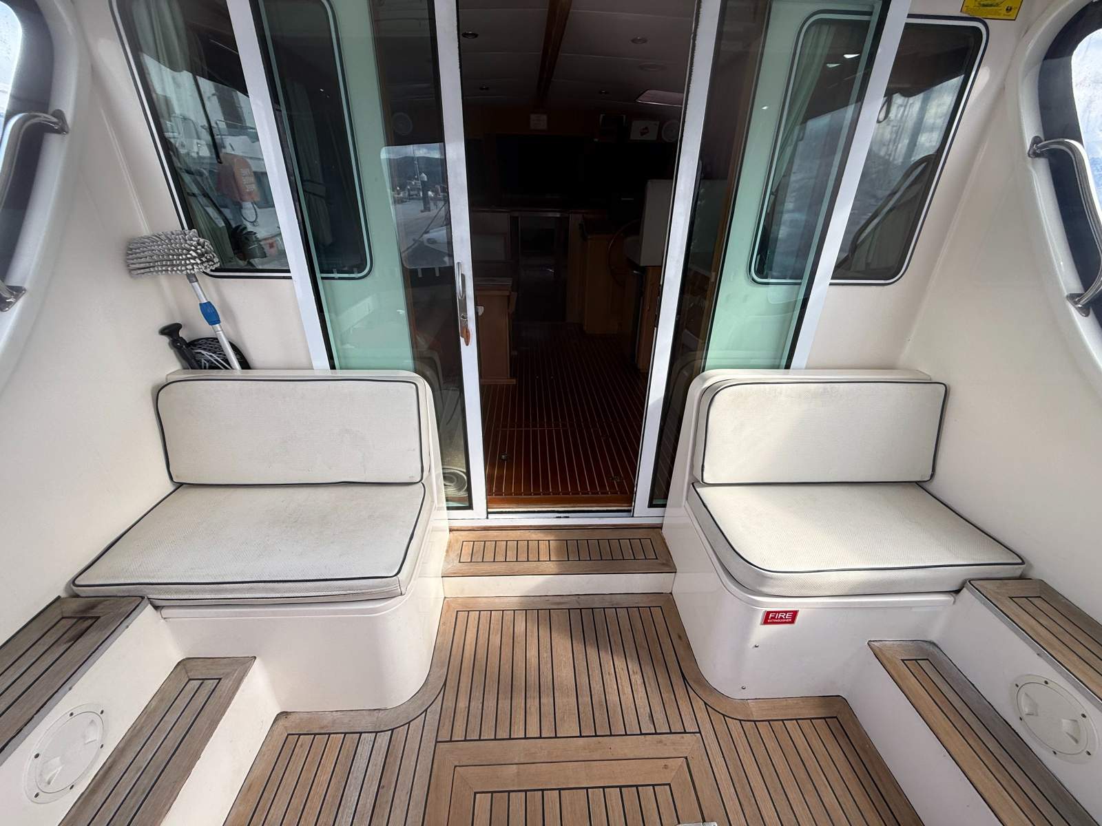 Halvorsen 38 Gourmet Cruiser &ndash; 2003 Belle