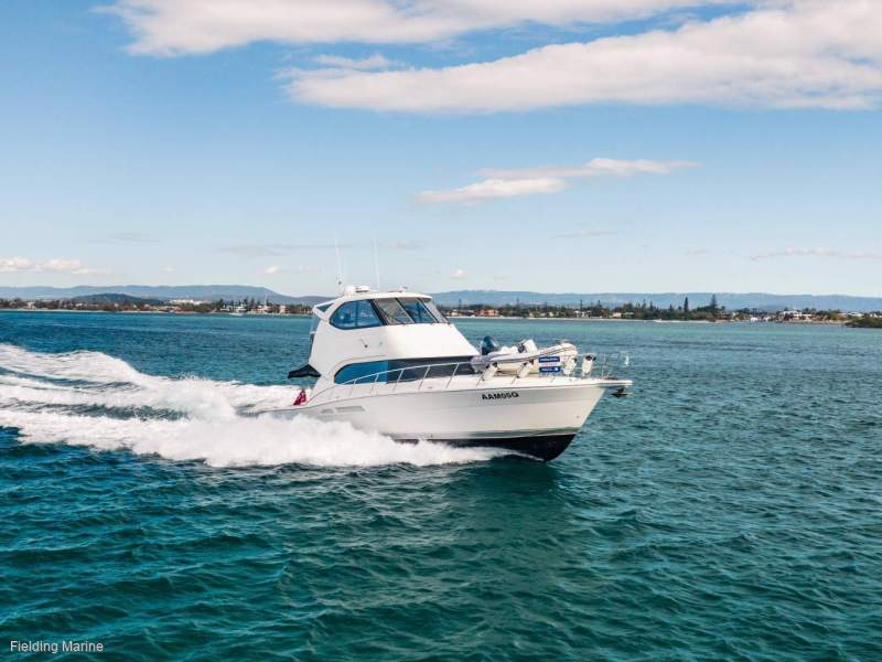 Riviera 47 Enclosed Flybridge