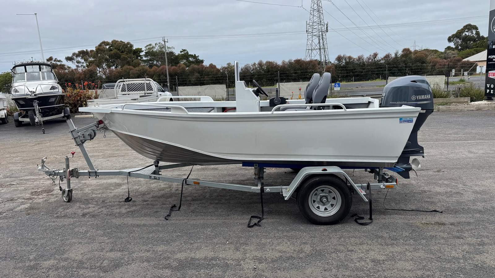 Makocraft 430 Estuary Tracker Open