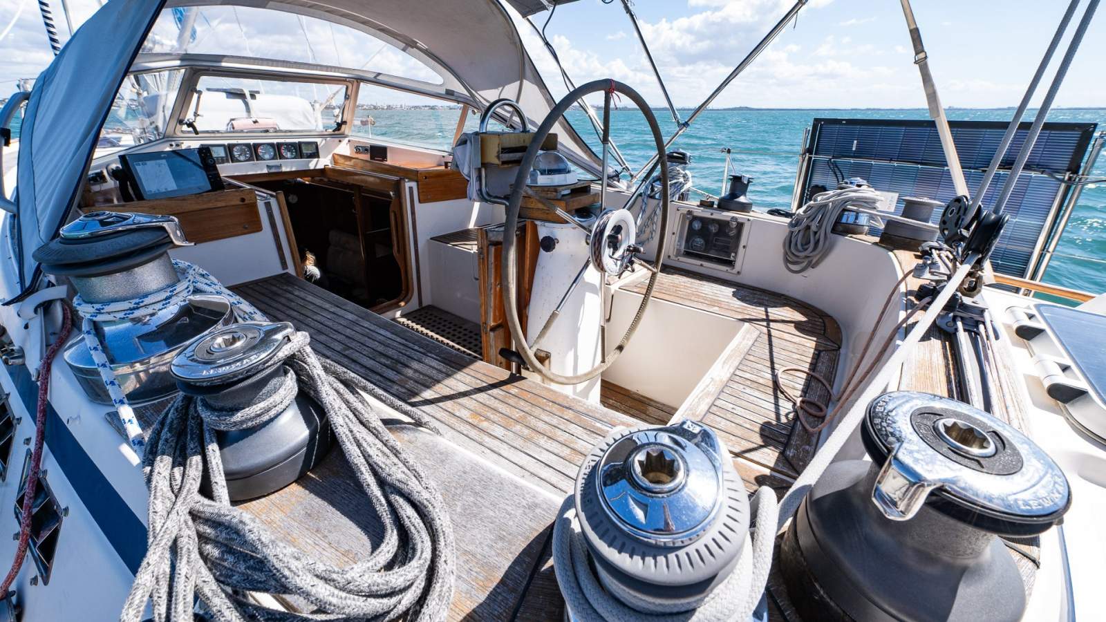 Hallberg-Rassy 39