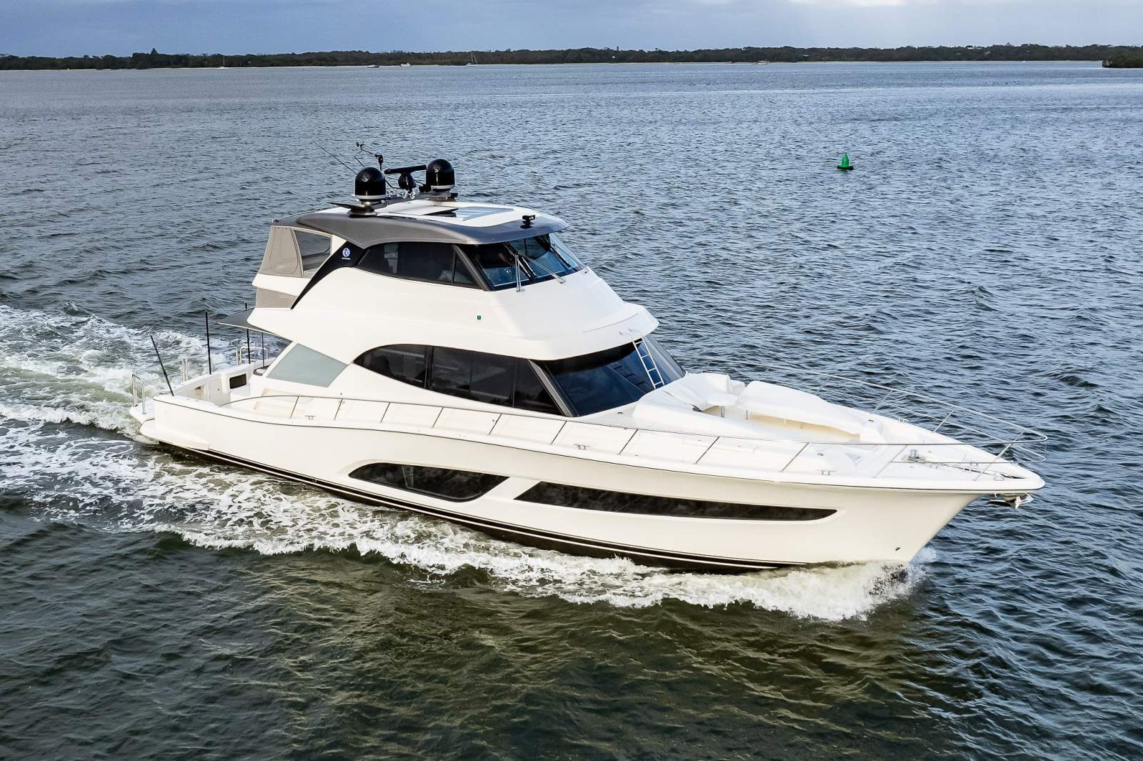 Riviera 64 Sports Motor Yacht