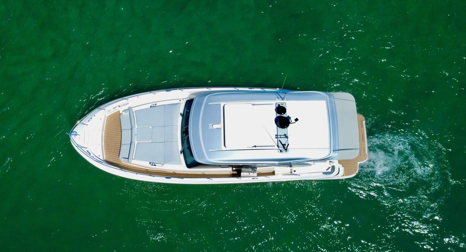 Riviera 4300 Sports Express