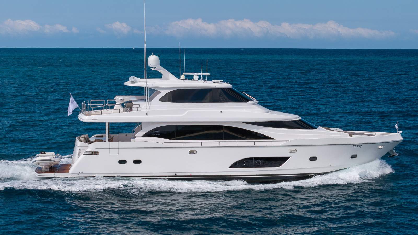 Horizon Yacht E75 Skylounge | Aft Galley