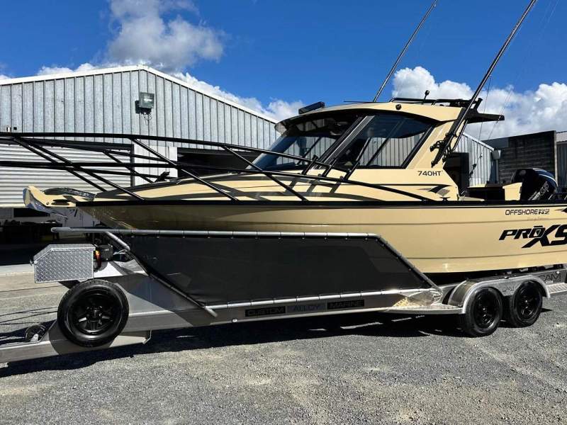 Offshore Boats NZ 740HT