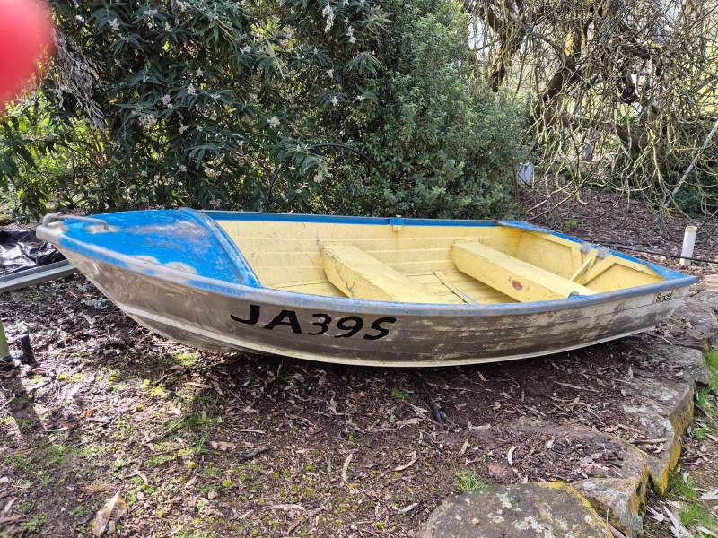 Stacer Solid condition. Includes stainless steel wheels m