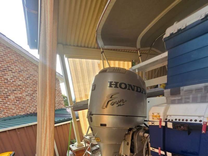 1998 Honda 90hp Outboard Motor - $5000 Negotiable