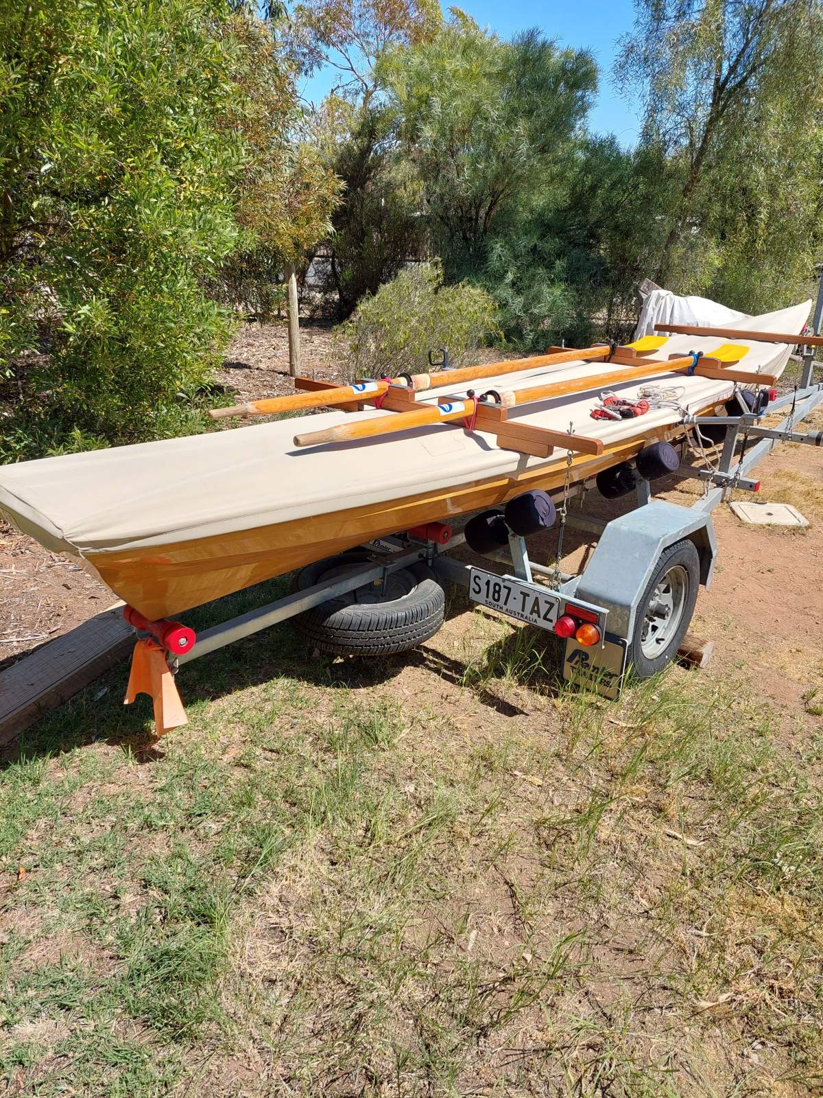 Custom 18ft Recreational Rowing Scull