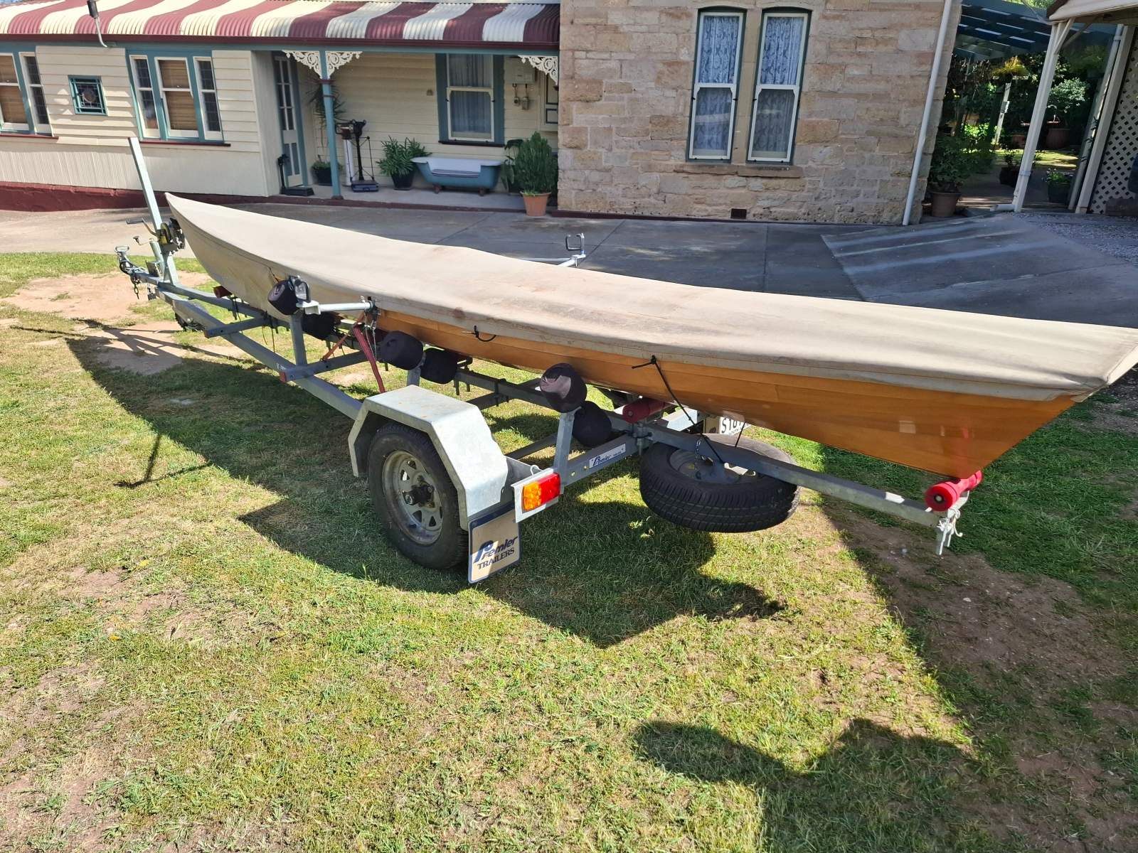 Custom 18ft Recreational Rowing Scull