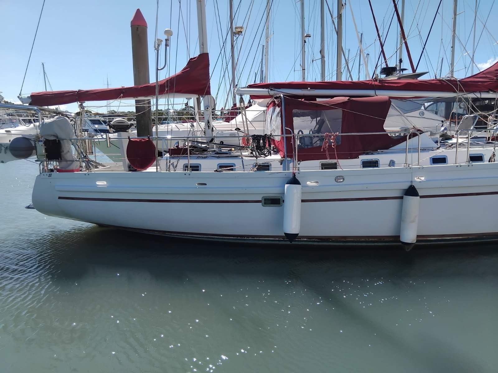 Roberts 53 Bluewater GRP Cruiser