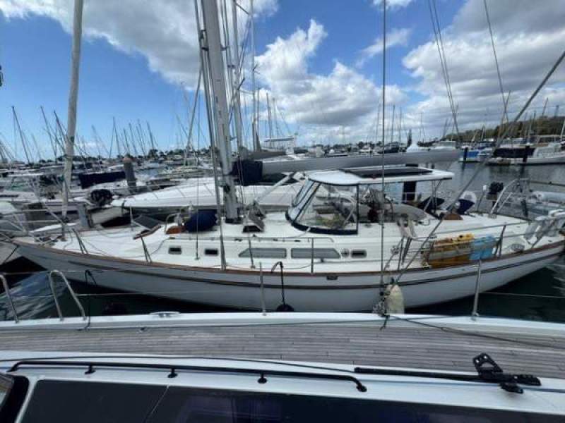 Tayana 52 Centre Cockpit High Performance Cruising Yacht