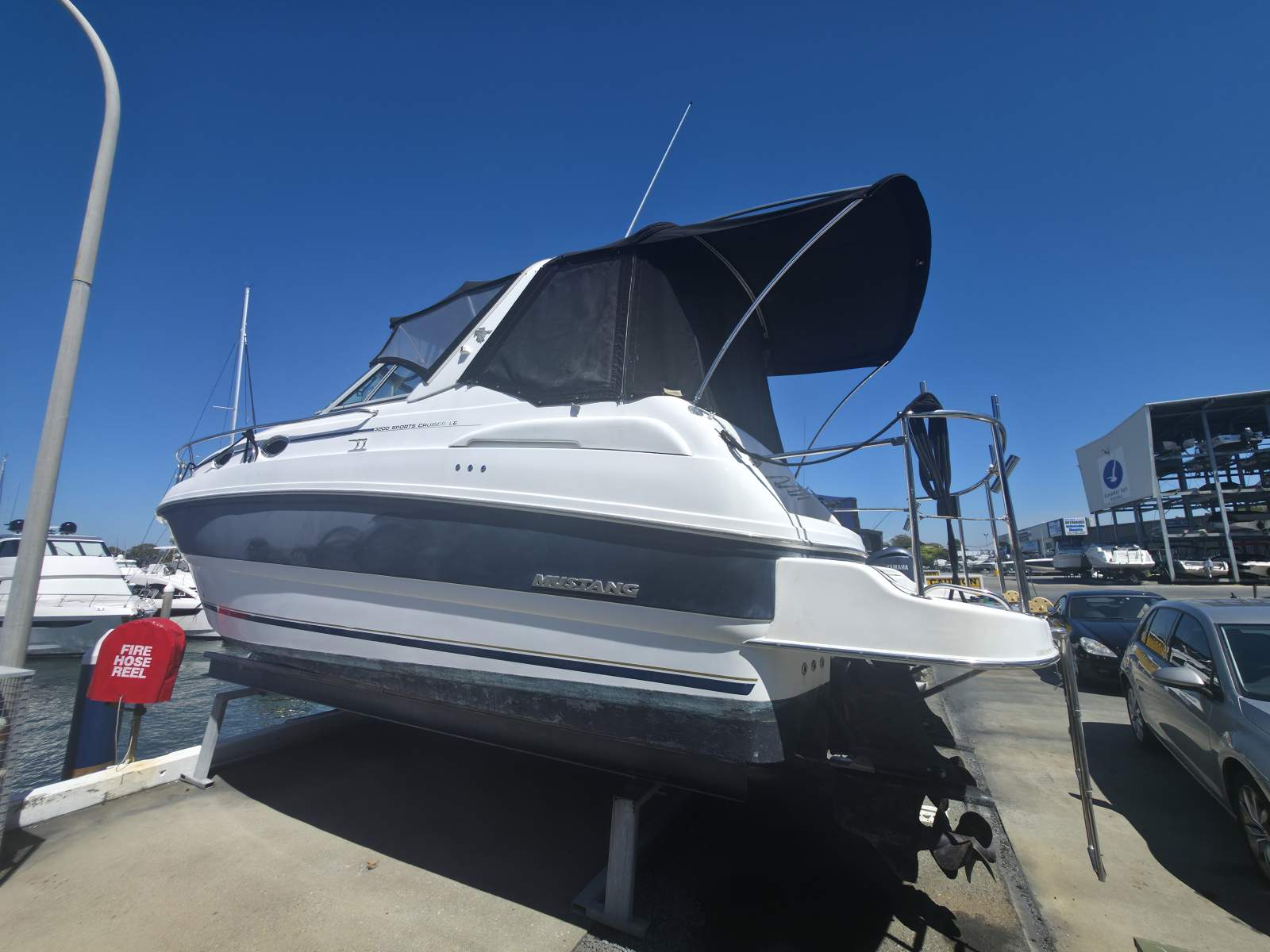Mustang 3200LE Sportscruiser
