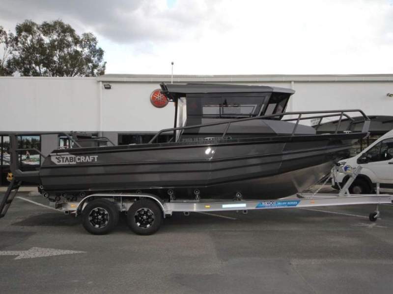 Stabicraft 2350 Ultra Centrecab