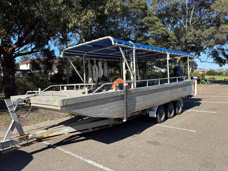 In survey 10m Aluminium Work / Dive Boat