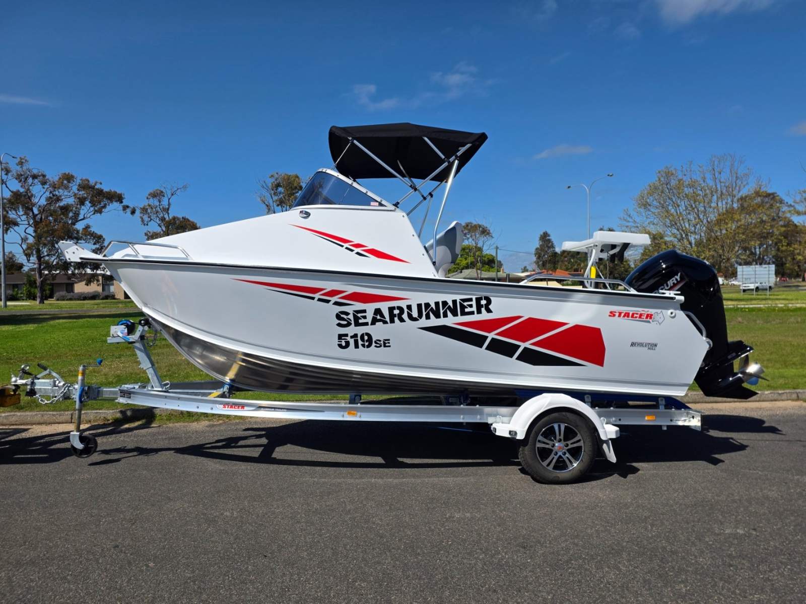 Stacer 519 Sea Runner SE , 115hp Mercury four stroke CT & alloy trailer