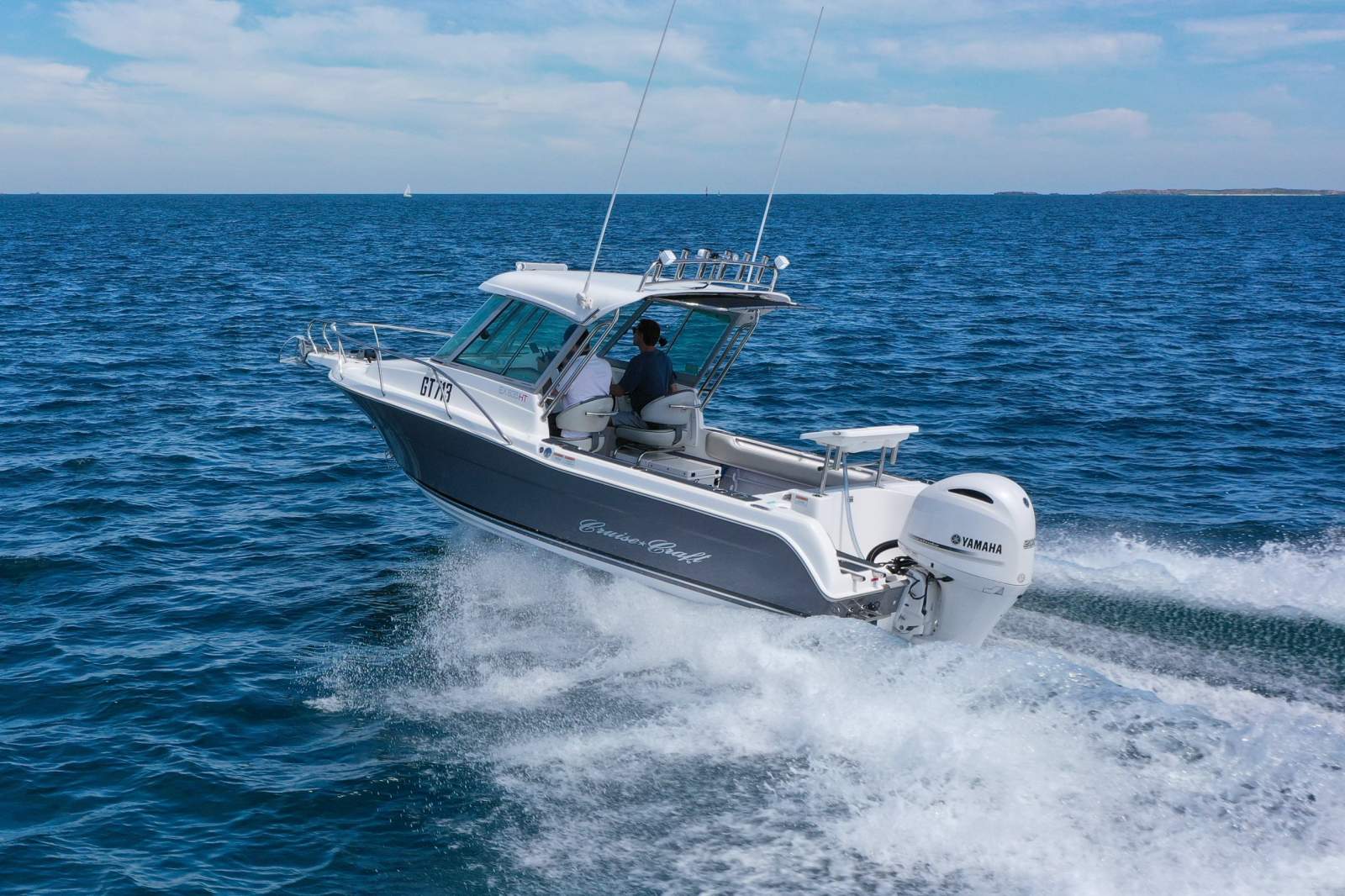 CruiseCraft Explorer 635 HT - Yamaha 200HP & Trailer